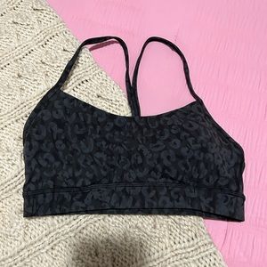 Worn once lulu lemon leopard bra size 6